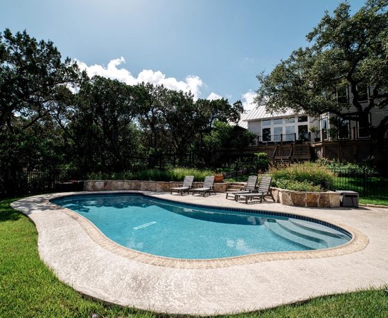 Pool cleaning in Wabasso, FL